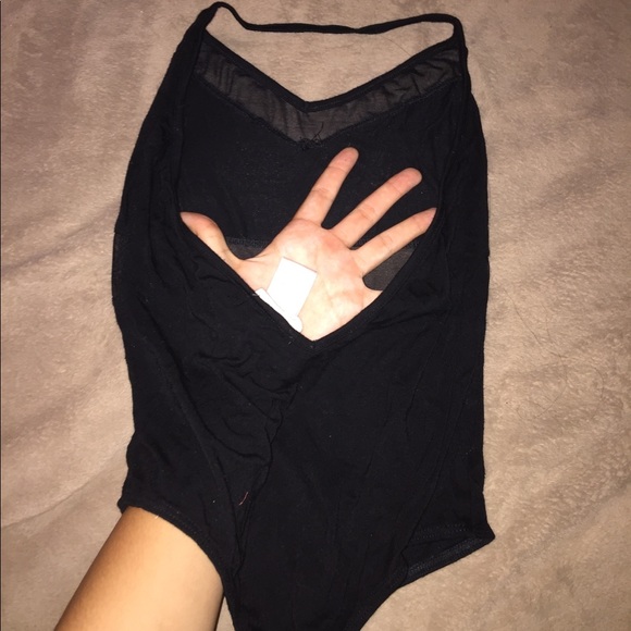 Super cute bodysuit😍 - Picture 3 of 4